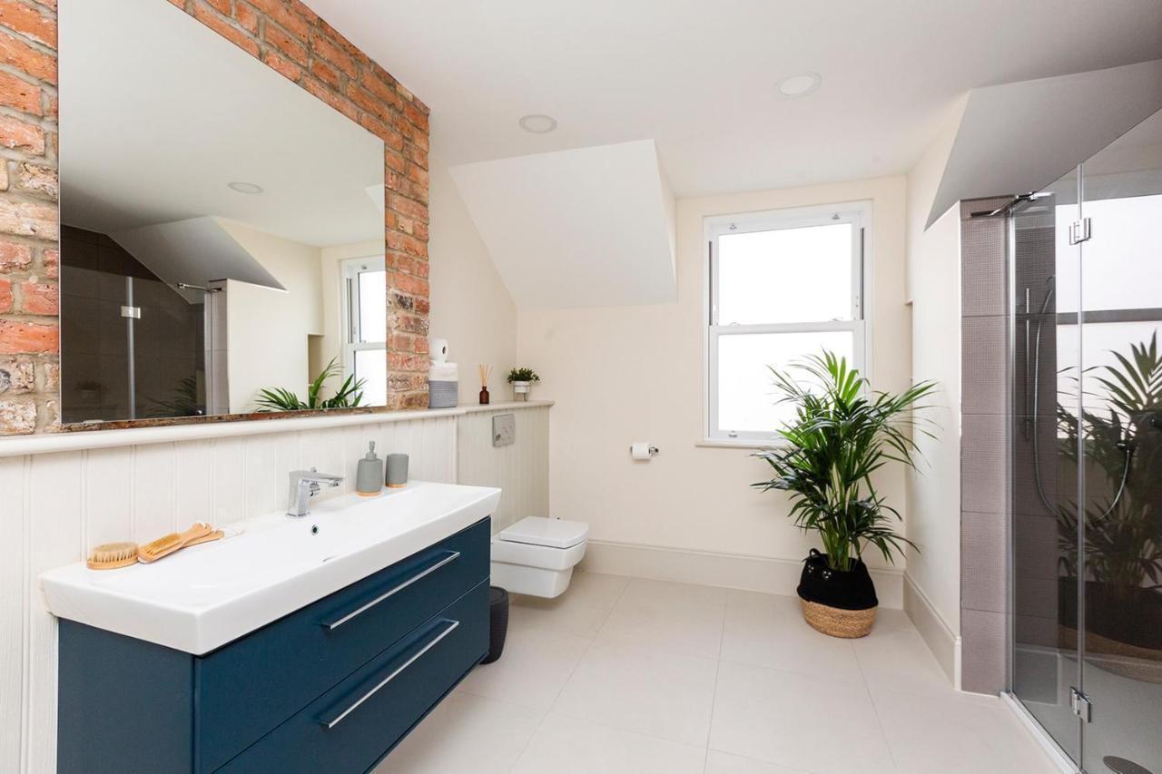 Stunning Seaside Apartment Over 3 Floors Near Margate Westgate-on-Sea Buitenkant foto